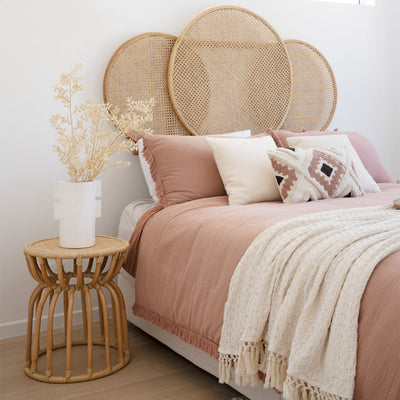 How to choose the right rattan bedhead