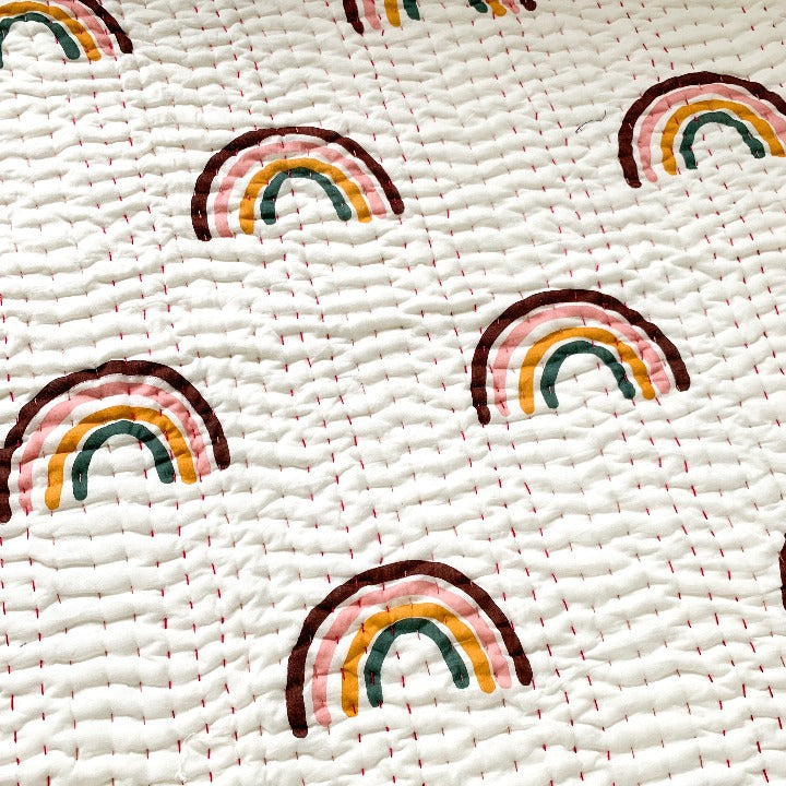 Rainbow cot quilt: Oean Luxe